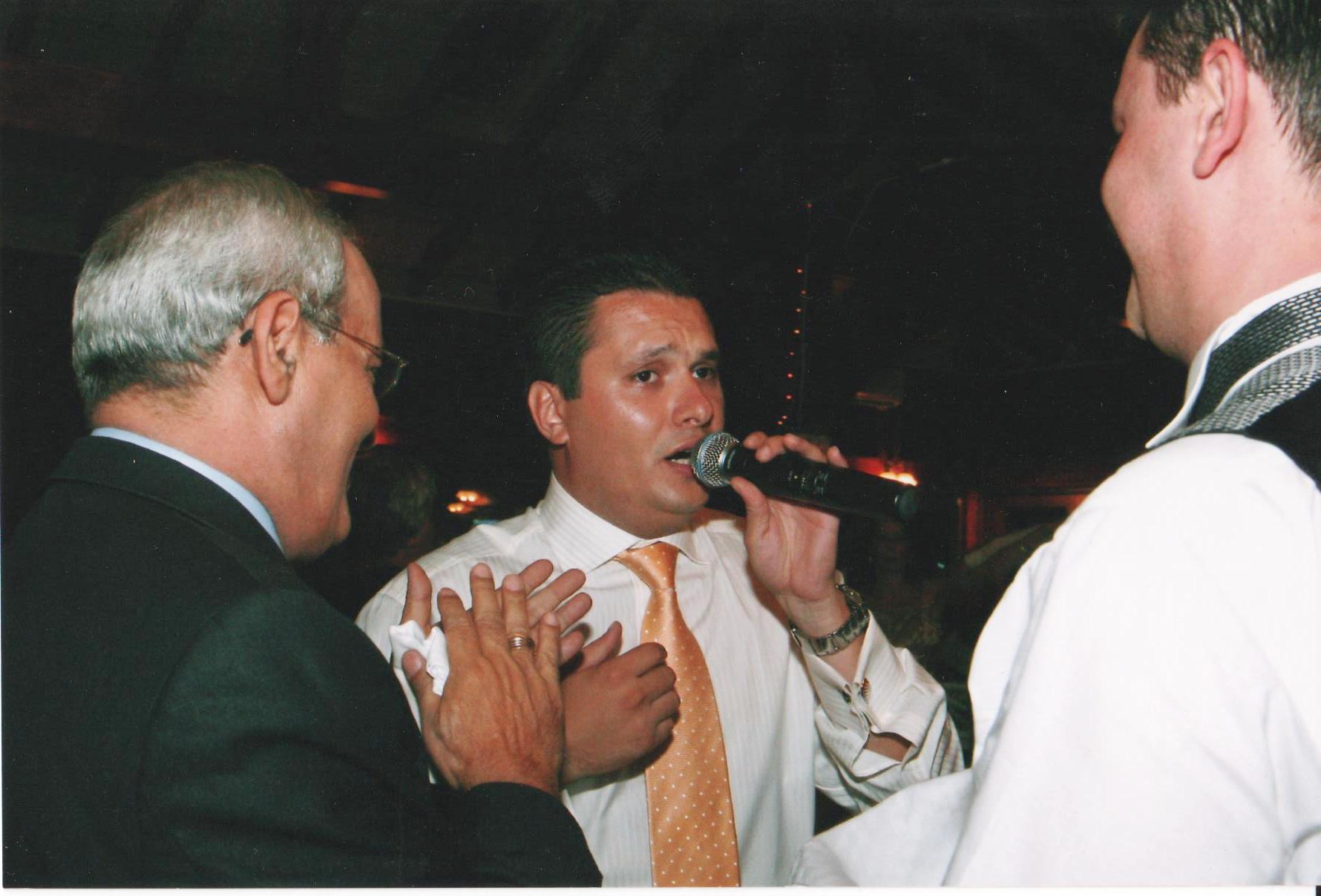 formatie muzica de petrecere